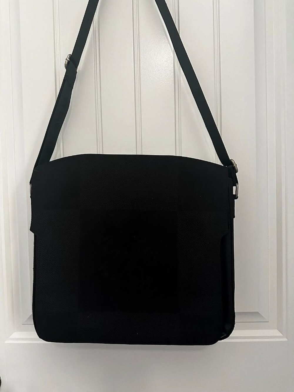 Louis Vuitton Damier Geant Messenger Laptop Shoulder Bag, Black Canvas